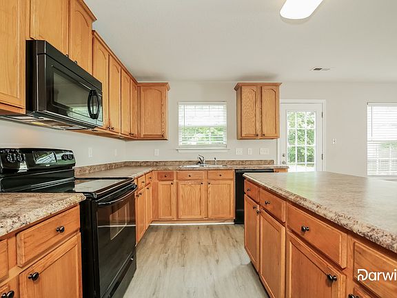 3rd image of 1345 Sharp Ridge Rd