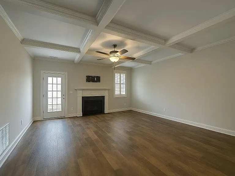 1233 Black Oak Cir — Photo 13