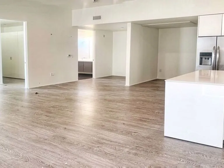 1038 S Mariposa Ave #507 — Photo 20