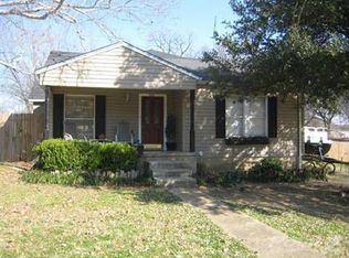1606 Random Rd, Carrollton, TX 75006