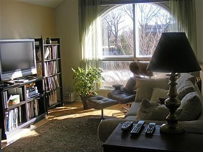 4th image of 1810 Lakeshore Dr