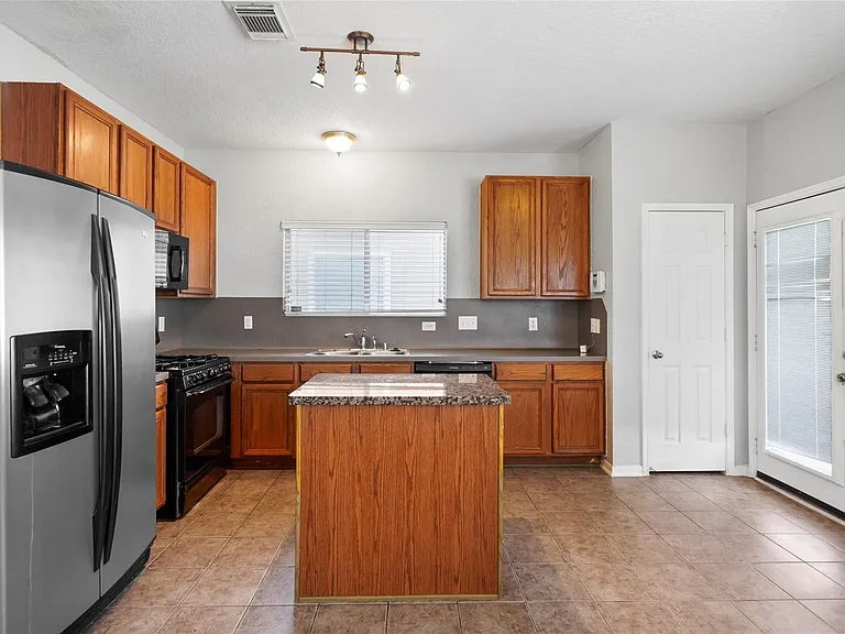 11824 Princess Garden Way — Photo 9