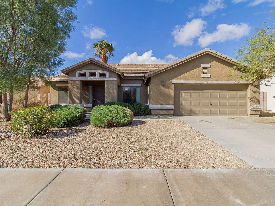 1524 S 159th Ave