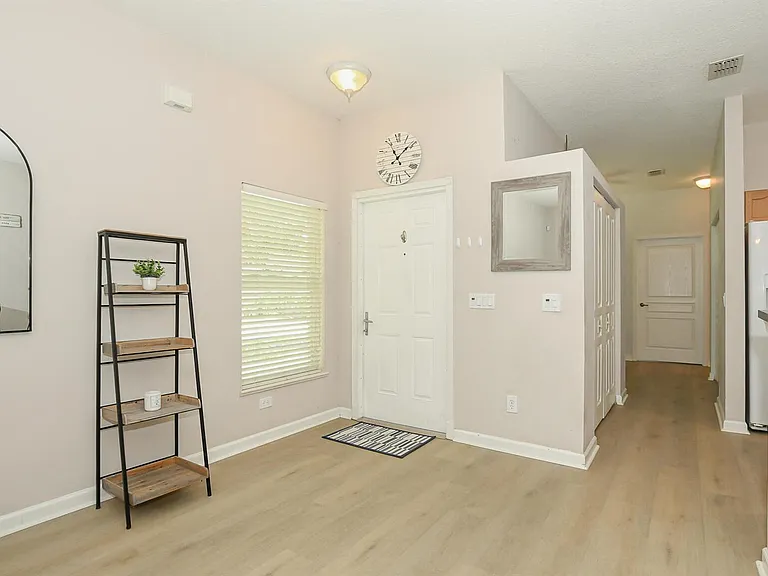 649 NE Bent Paddle Ln — Photo 6