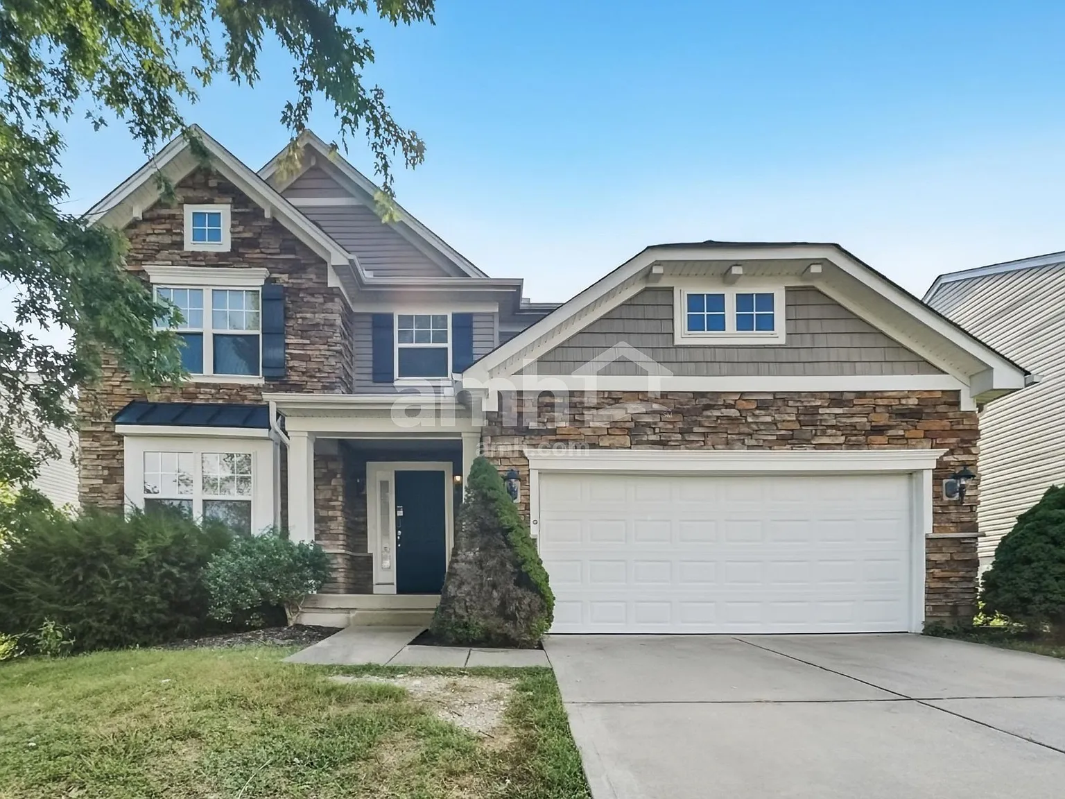 4 bed, 3.5 bath, 2020 sqft, $2,645 — Photo 1
