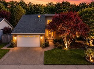 15598 NW Overton Dr, Beaverton, OR 97006