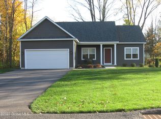 20 Southwoods Rd, Fort Edward, NY 12828