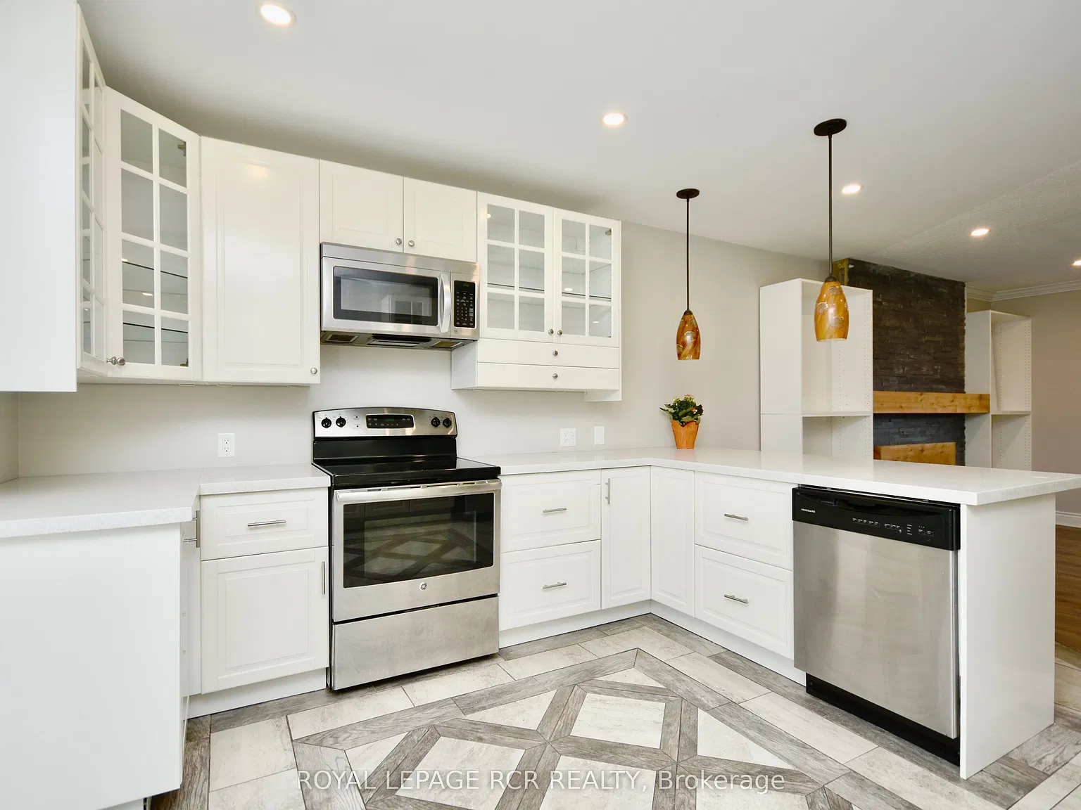 3 bed, $2,600 — Photo 3