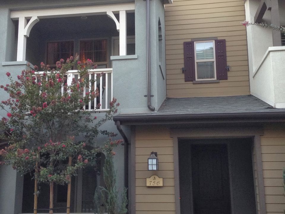 1st image of 756 S Melrose St