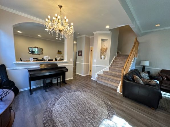 12 Witherspoon Ct #12
