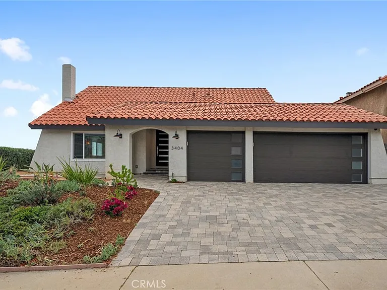 3404 Hightide Dr — Photo 2