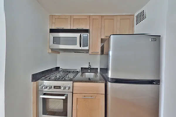 Rented by Platinum Properties | media 12