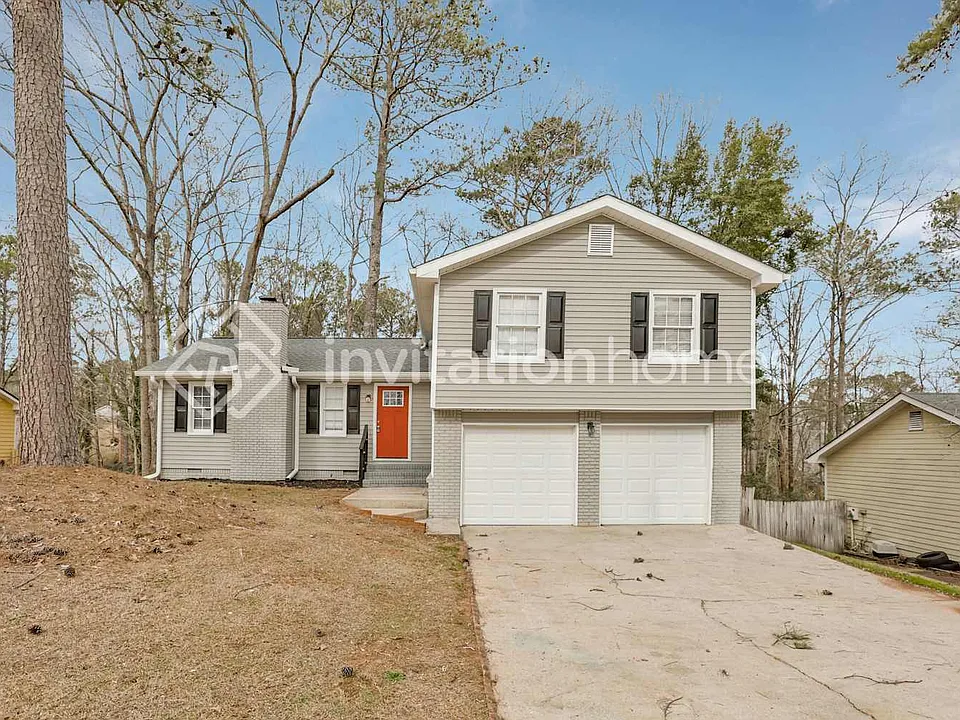 656 Almand Branch Rd SE