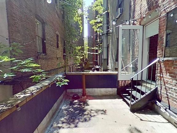 2nd image of 692 10th Ave #2C2