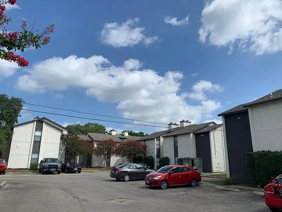 3707 Buffalo Springs Trl #303