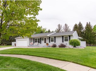 5702 Honey Creek Cir, Haslett, MI 48840