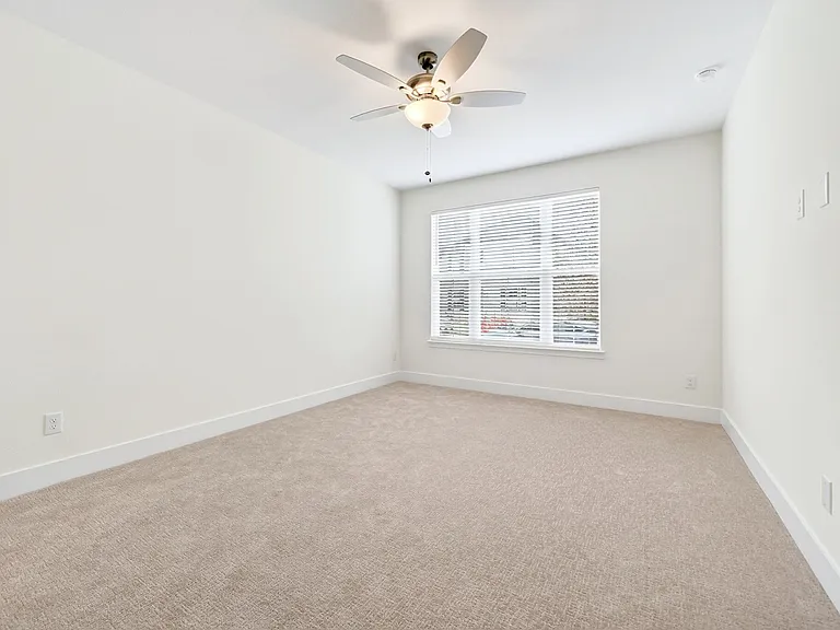 7340 Confetti Ln — Photo 33