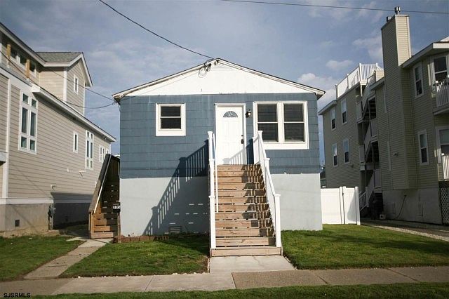 1st image of 305 Simpson Ave