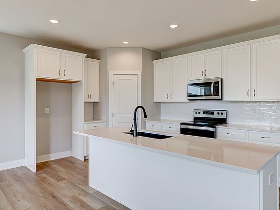 7th image of this home