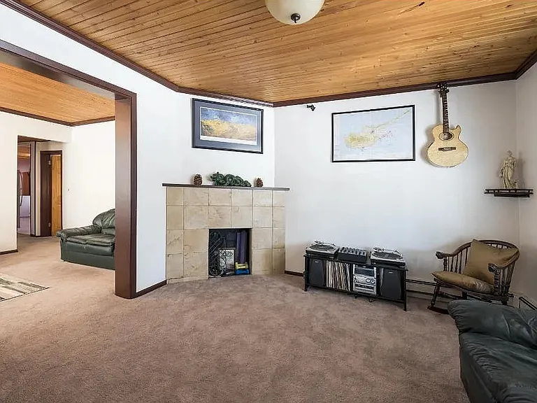 Front/living room