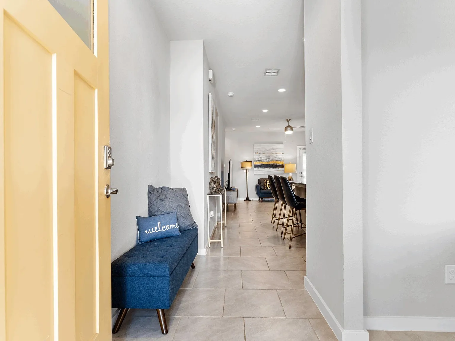 3 bed, 2.0 bath, 1335 sqft, $2,350 — Photo 4