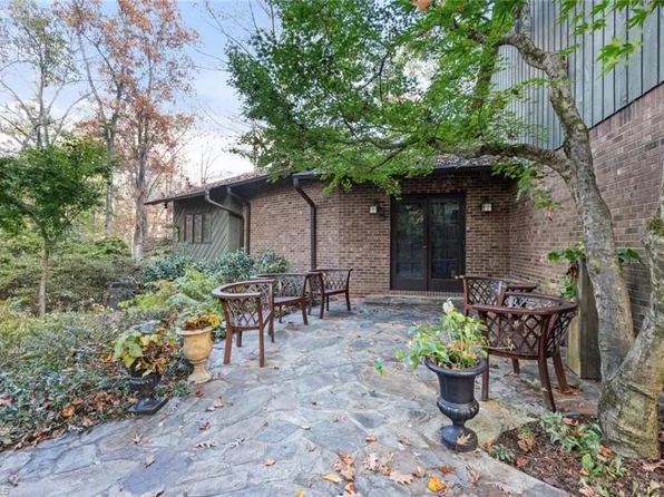 3430 Buena Vista Rd, Winston Salem, NC 27106