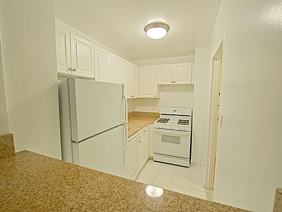 4th image of 210 W 89th St APT 9M