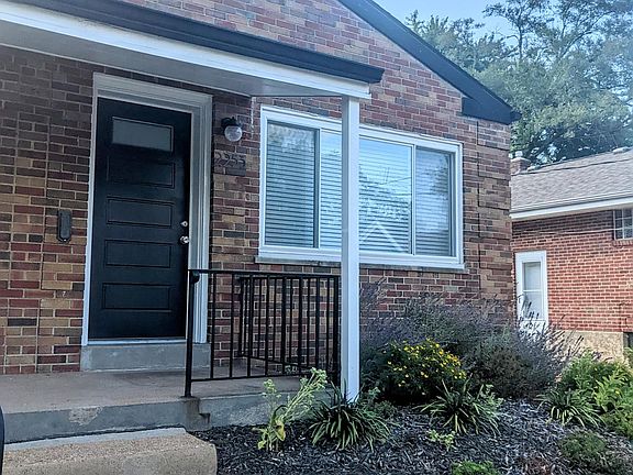 2nd image of 2253 Blendon Pl