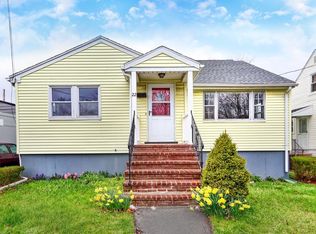 22 Fenno St, Chelsea, MA 02150