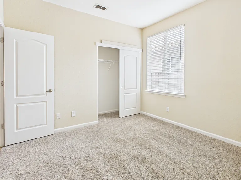 8200 Sienna Loop — Photo 13