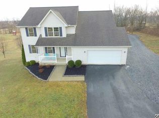 15 Nicholas Dr, Carlisle, PA 17015