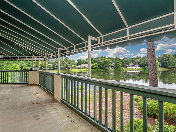2nd image of 206 Southlake Ct #206