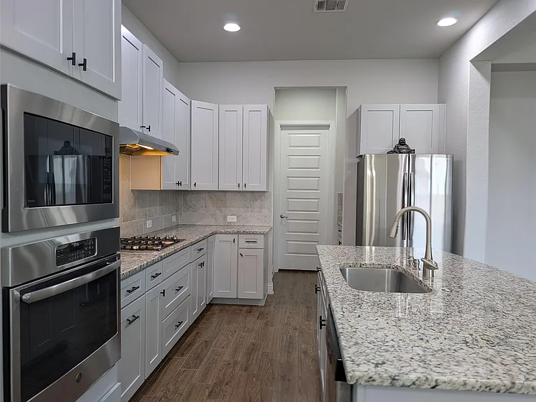 3112 Bouchette Cv — Photo 10