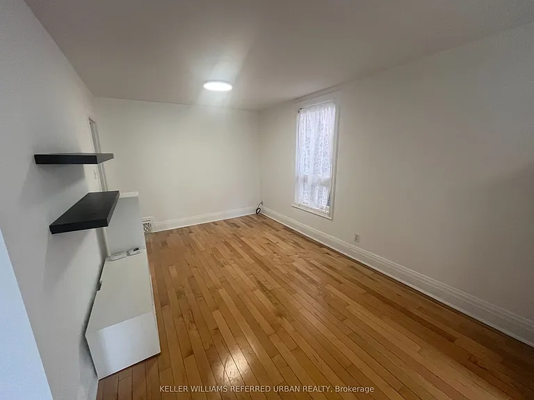 91 Dovercourt Rd #UPPER — Photo 4