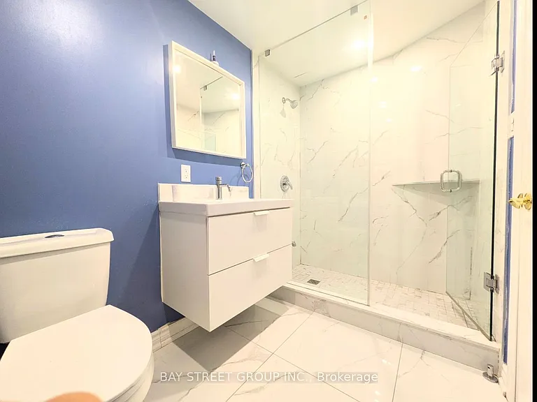8 Storey Cres #MAIN — Photo 10