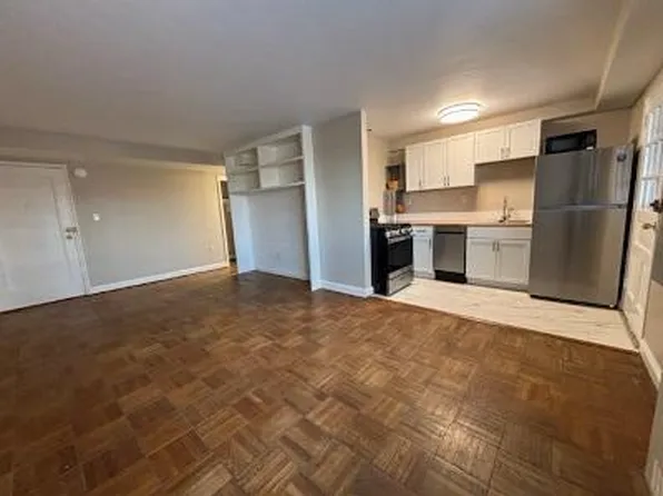 1575 N Colonial Ter APT 104Y, Arlington, VA 22209