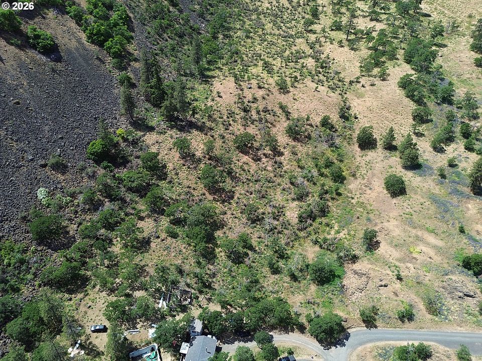2nd image of 4557 Basalt St W