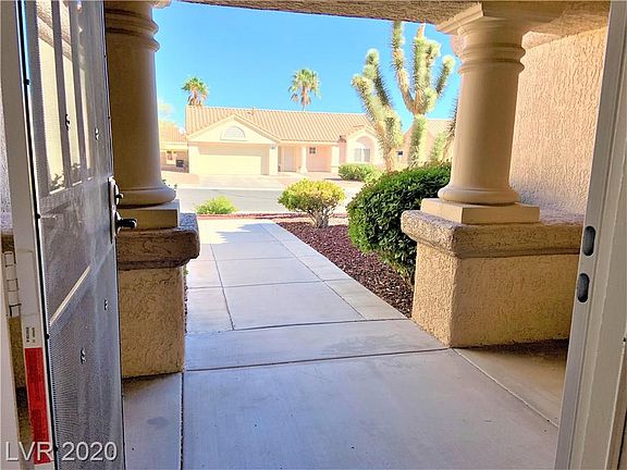 5th image of 8601 Linderwood Dr