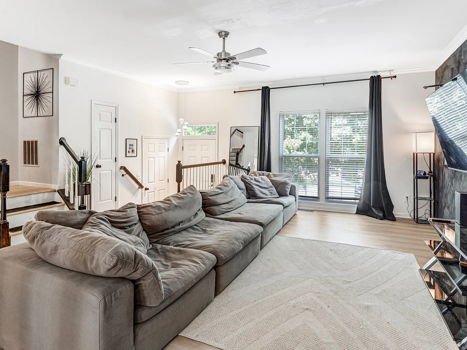 2599 Grayton Ln — Photo 4