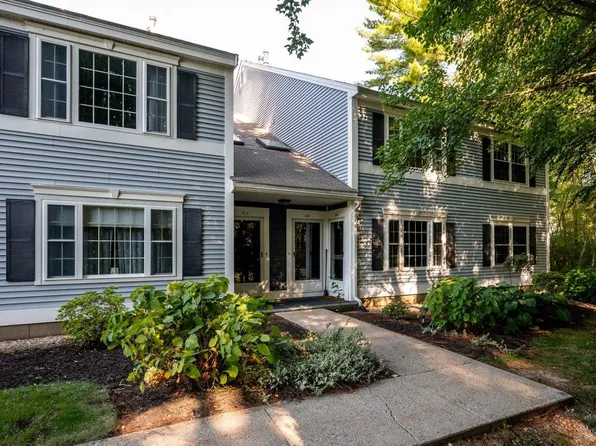 610 Springbrook Circle, Portsmouth, NH 03801