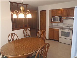 4th image of 1125 S Park Dr