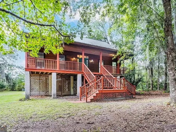 1525 W Black Island Rd SE, Darien, GA 31305