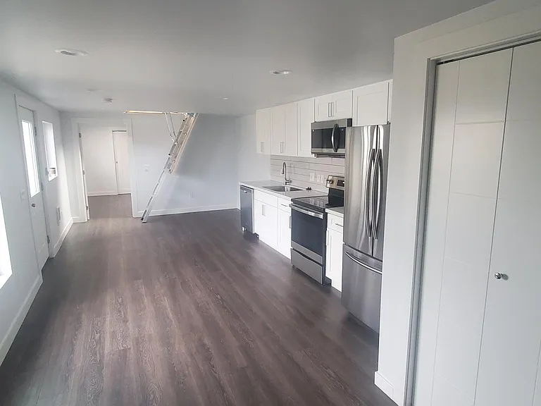 This is the long-shot, from the bathroom towards the master bedroom