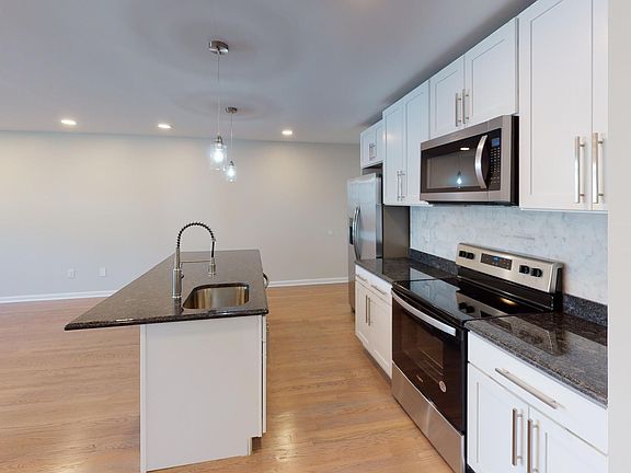 3rd image of 58 Fountain St #309
