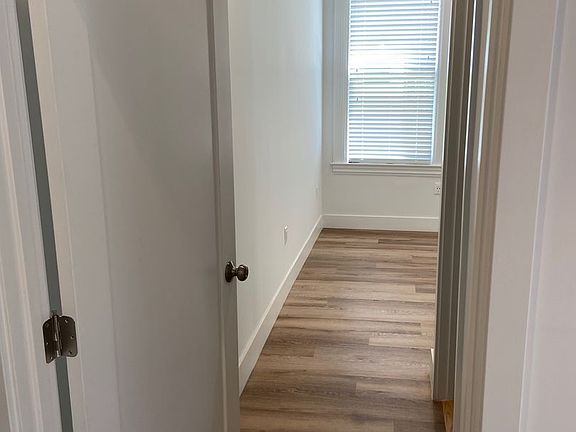 5th image of 1183 W 30th St #1183