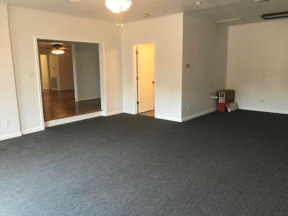 4th image of 5885 W Madison Blvd