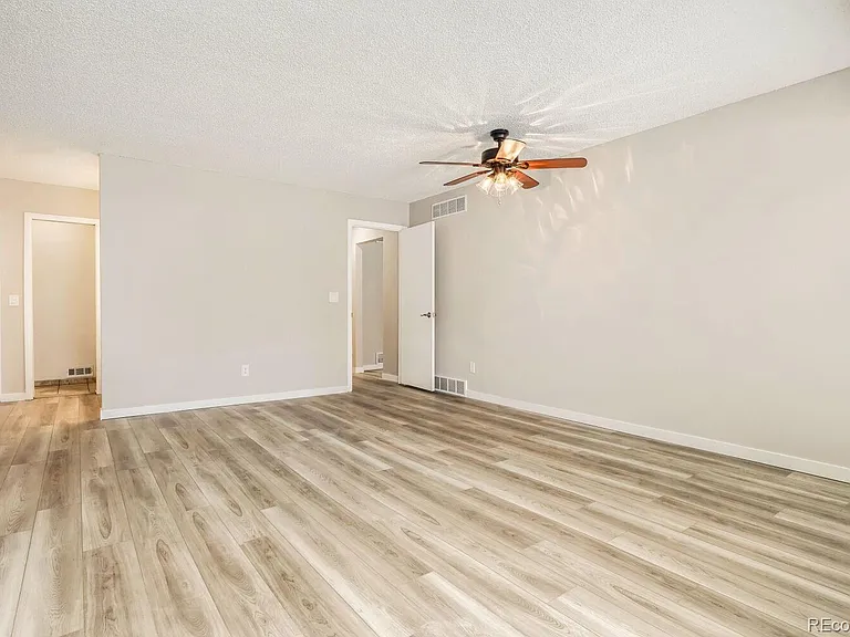 11962 E Maple Ave — Photo 12