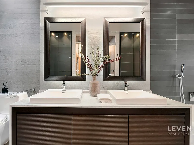 55 Warren St #4 — Photo 27