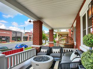 144 W Chocolate Ave, Hershey, PA 17033