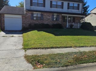 28 White Dr, Newark, DE 19702